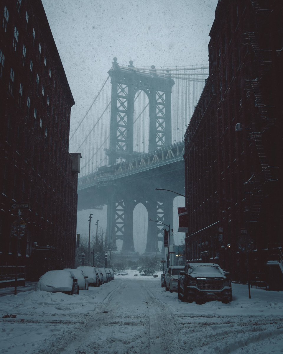 visualsofearth1's tweet photo. Winter in New York City https://t.co/Plrsw7hCVP