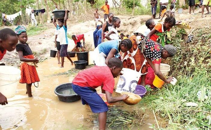 Phinehas_Josiah's tweet photo. @ahunnaeziakonwa @UNDP @UNDPClimate @mznaab @UNinBrussels @UNDPEU @UNDP_Sweden @UNDPGermany @UNDPTokyo @UNDPDC @UNDPGeneva Many communities within the Federal Capital Territory (FCT) Abuja rely heavily on streams for their water supply. This urgent situation demands attention. Communities such as Kulo in Rubochi, Gawu in Kuje, Tunga Kano in AMAC, and numerous falls under this category. 
@OfficialFCTA https://t.co/x59m5jsOQ7