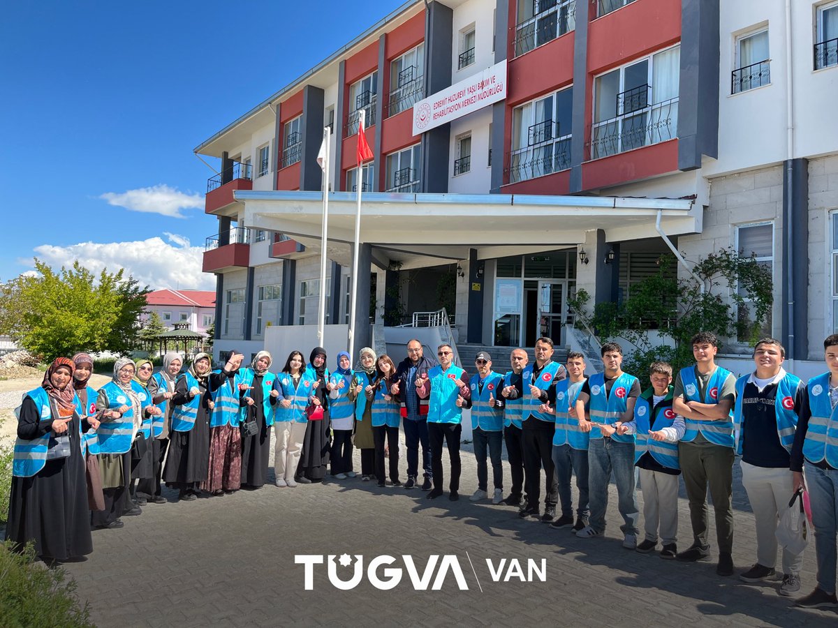 hamzasgnc's tweet photo. 📍VAN

TÜGVA Destek Koordinatörlüğümüz, İpekyolu Teşkilatımız ile birlikte, Kurban Bayramı öncesinde huzurevinde kıymetli büyüklerimizi ziyaret ederek bayram sevincini paylaştılar.

Büyüklerimizin hayır dualarını almak bizler için en kıymetli kazanımdır. 🤍 https://t.co/3rOXhhfjvA