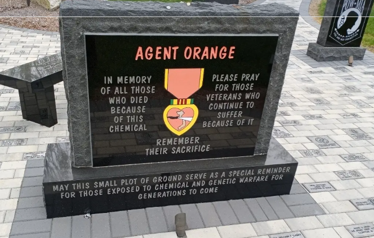 GMWatch's tweet photo. On Memorial Day, important to remember that Agent Orange—the toxic herbicide used during the Vietnam War—has sickened or killed hundreds of thousands of US veterans and Vietnamese civilians. Monsanto produced the largest amount and the dirtiest—most contaminated by dioxin—version https://t.co/kEVGkuByNd