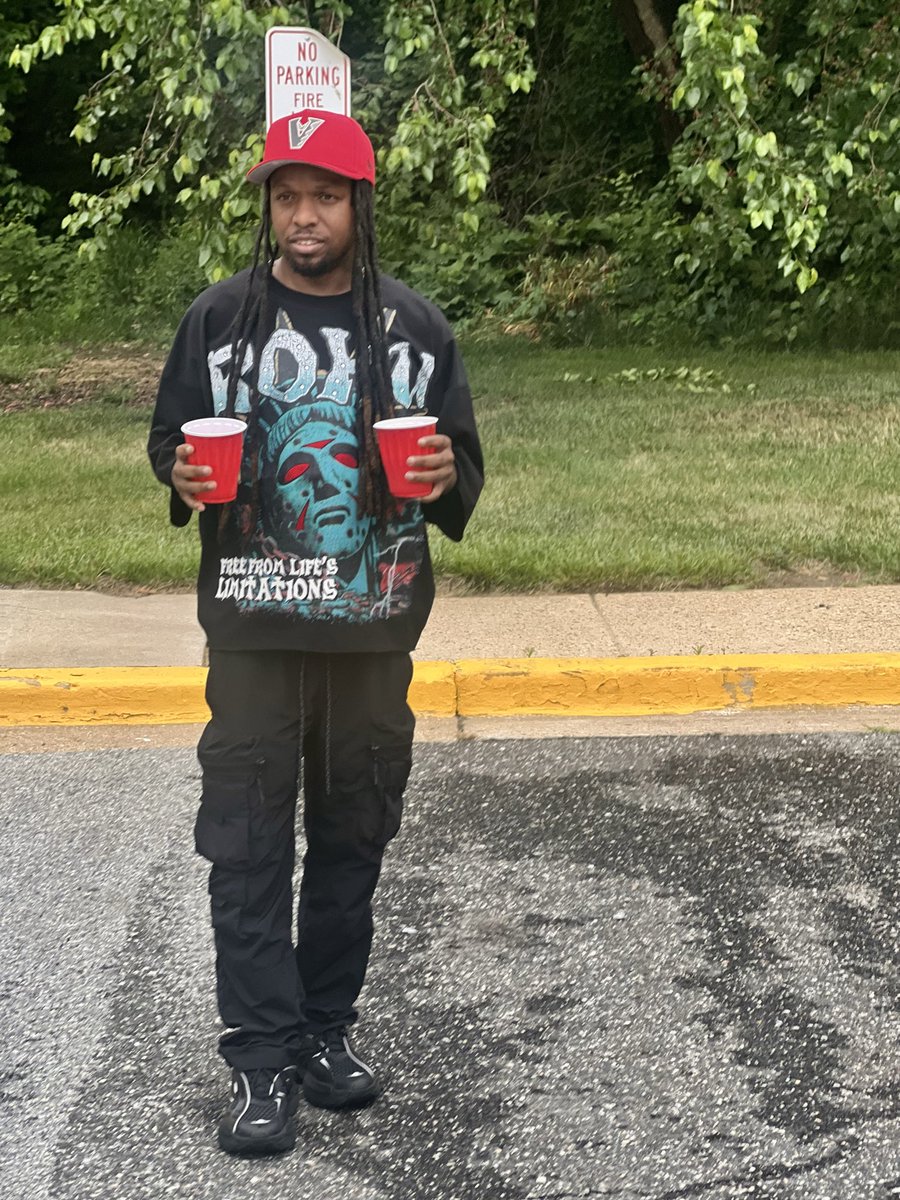 StraffaBoy's tweet photo. Life did this 🤦🏽‍♂️😂 https://t.co/oNzhfjMAnx