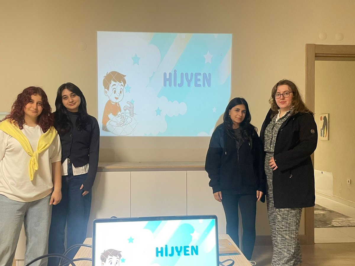 farkinavard's tweet photo. Psikososyal Destek Ekibimiz ve Çocuk Sevgi Evi Ekibimiz, Çocuk Sevgi Evinde 20 çocukla birlikte hemşirelik son sınıf öğrencisi Betül İlayda Ayılmazdır eşliğinde keyifli ve öğretici bir hijyen eğitimi etkinliği gerçekleştirdik 🧼✨
Emeği geçen herkese teşekkürler 💐 https://t.co/JqdcGL3HW7