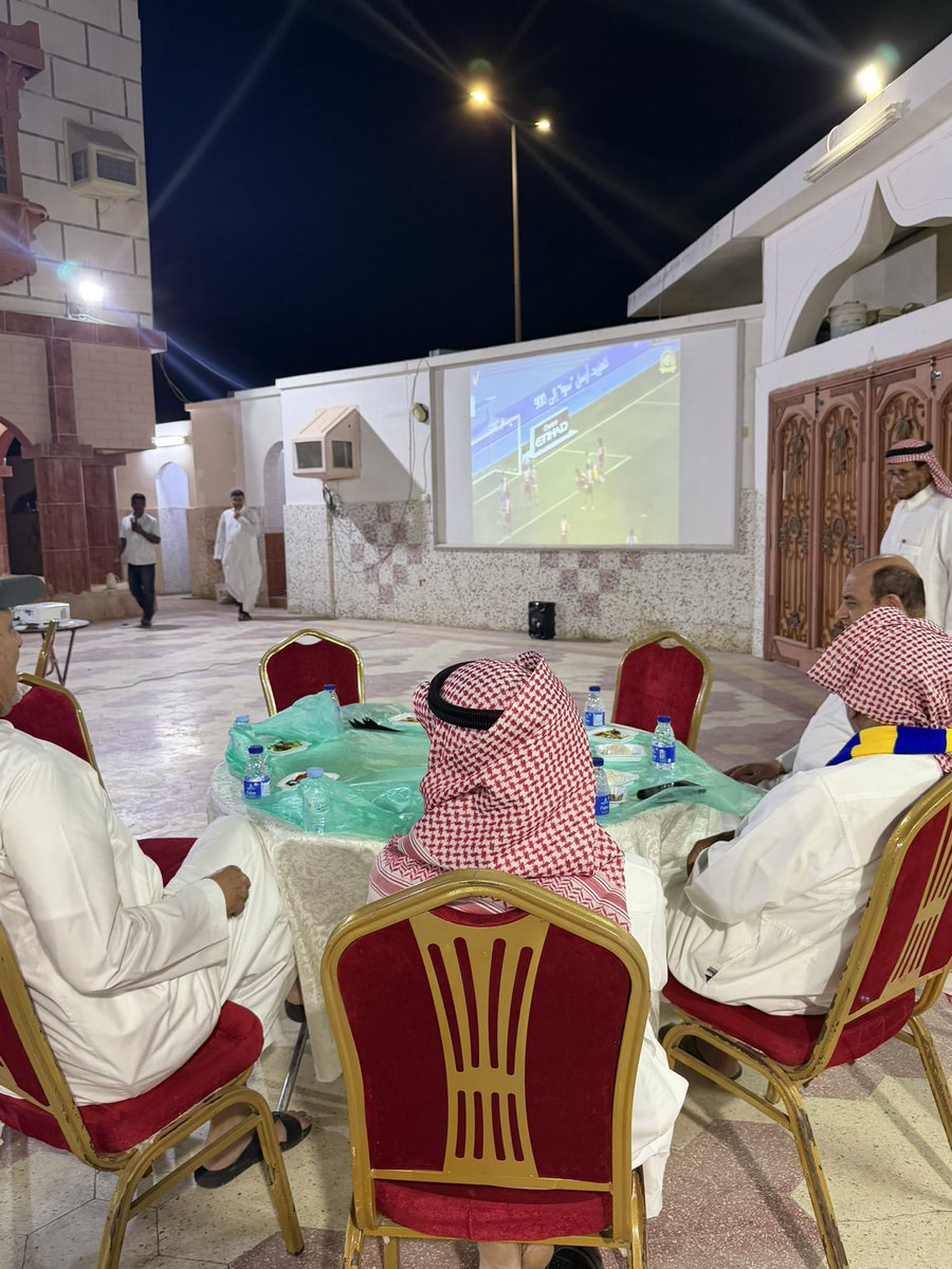 n10ayf's tweet photo. حفل عشاء عالمي ضيافة اخواننا العالميين 
عبدالله الزمعي ، وابراهيم الزمعي وإخوانهم 
الاعزاء ومحبينهم الكرام  في محافظة #ينبع 
بمناسبة تحقيق #النصر بطولة الدوري السعودي https://t.co/LVqL80xZv0