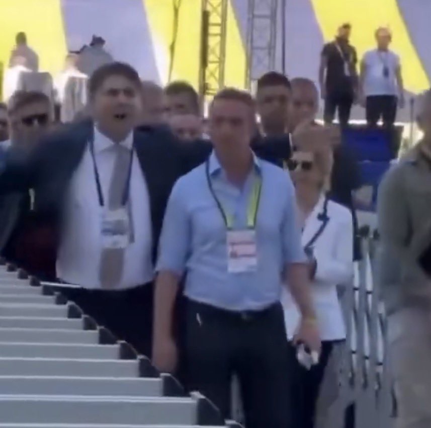 Bayezid Güven tweet media