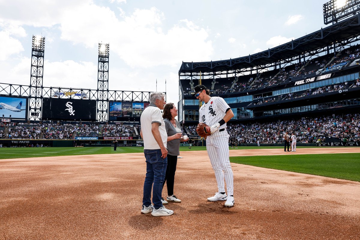 whitesox's tweet photo. In observation of Memorial Day and remembering those who have fallen, we welcomed six Gold Star families to the ballpark today. We extend our deepest gratitude to the families and to all who have lost a loved one due to their service! https://t.co/WpuILtYii2