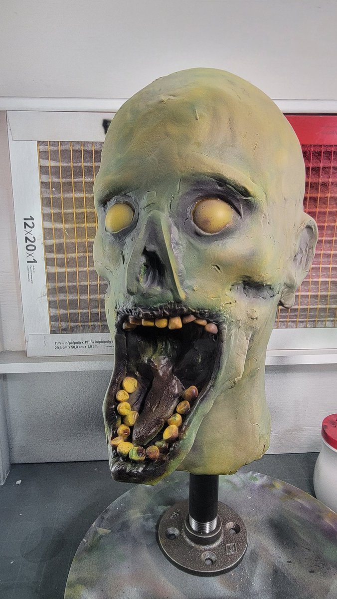 realitymill's tweet photo. More paint progress. I feel i may of dulled the colors down too much. Thoughts?

It will have mirror shards jabbed in the head to form a crown. https://t.co/MmCfoavH4i