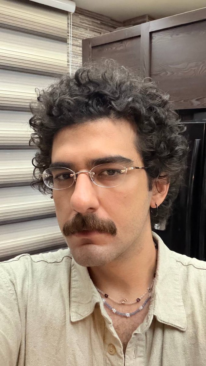 امین tweet media