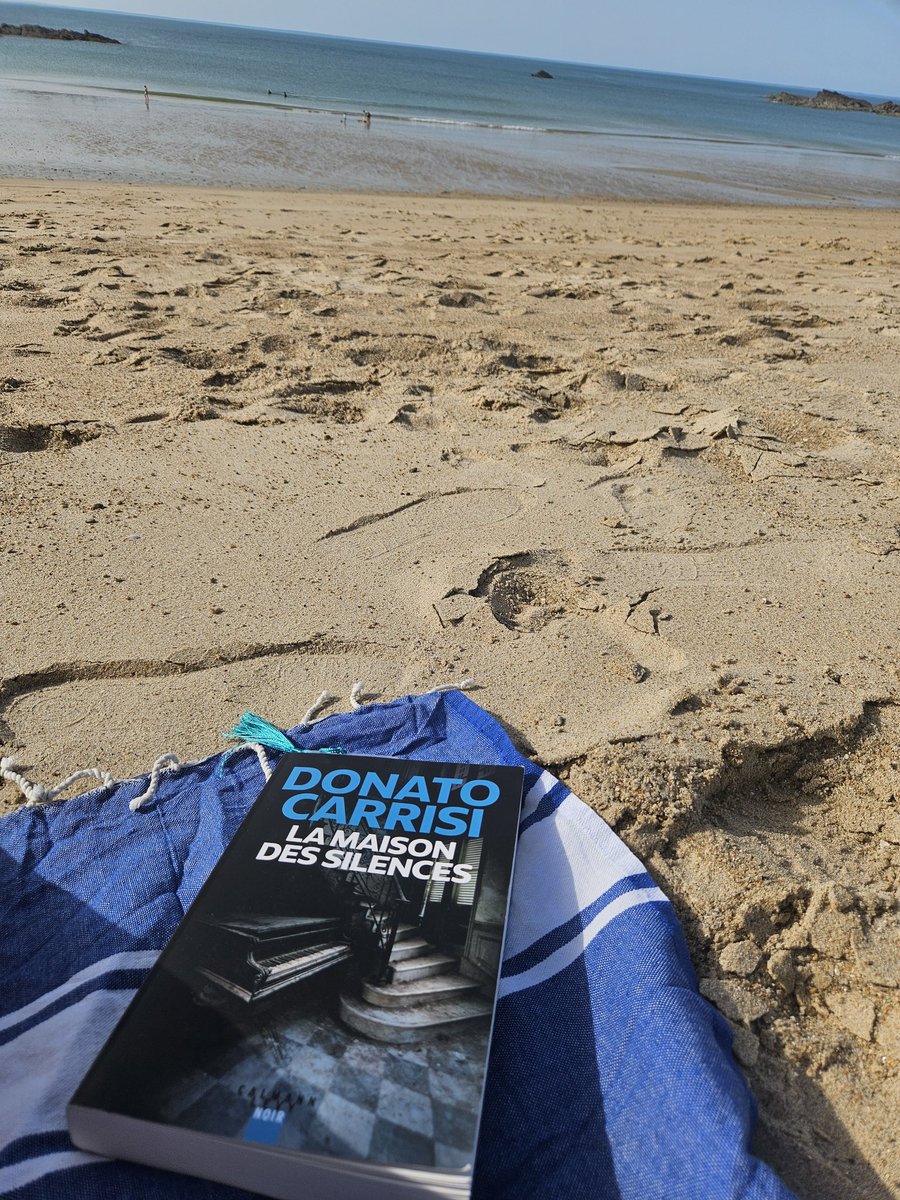 Cal_Ou's tweet photo. La meilleure place pour lire. https://t.co/3gGrULHB4U