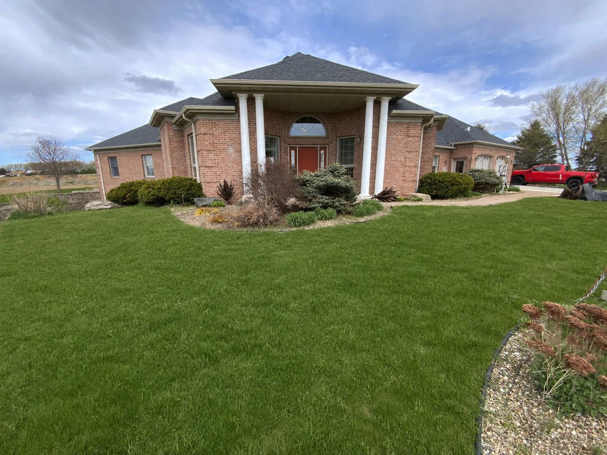 HMAuctionGroup's tweet photo. BIDDING HAS BEGUN for the Online Only 5+/- Acre Country Building Site with Beautiful Brick Ranch Style Home outside of📍LeRoy, MN

Find More Details &amp; Bid Here:
https://t.co/KA5wOBmGJ7

🗓️Bidding Starts Closing: Wed, June 3rd @4pm https://t.co/HIk6k7QmRc