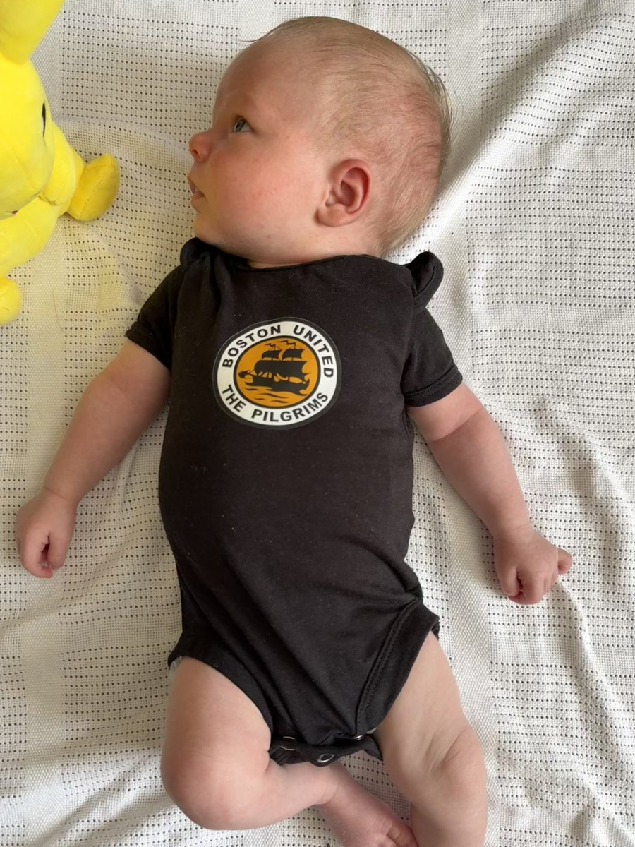 shanbufc's tweet photo. little pilgrim 🧡🖤 https://t.co/O1wYm9YVDs