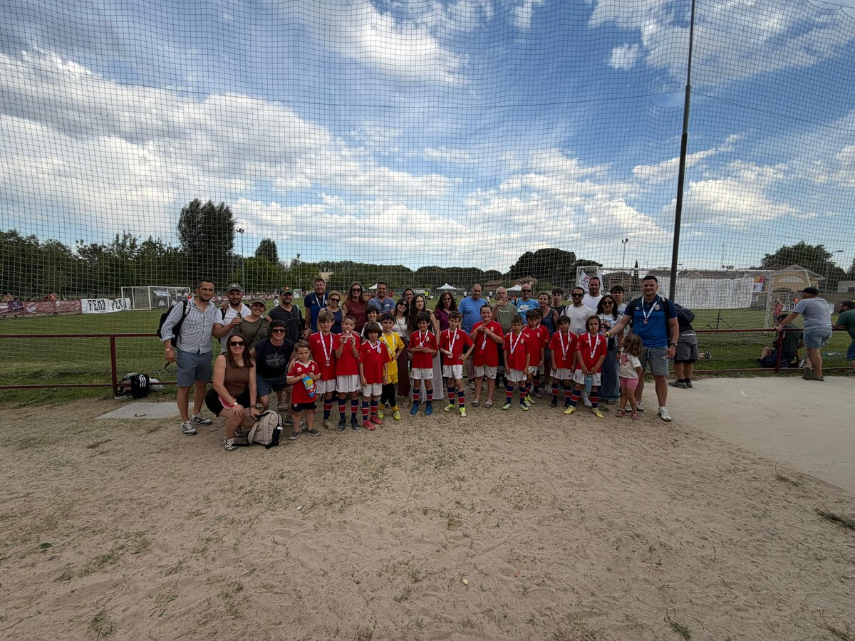 AvilaCantera's tweet photo. 🔴🔵Nuestro Benjamín B compitió en la Copa CYL dejando un nivel espectacular en un torneo de muchísimo nivel y gran categoría❤️ https://t.co/ouendlL757