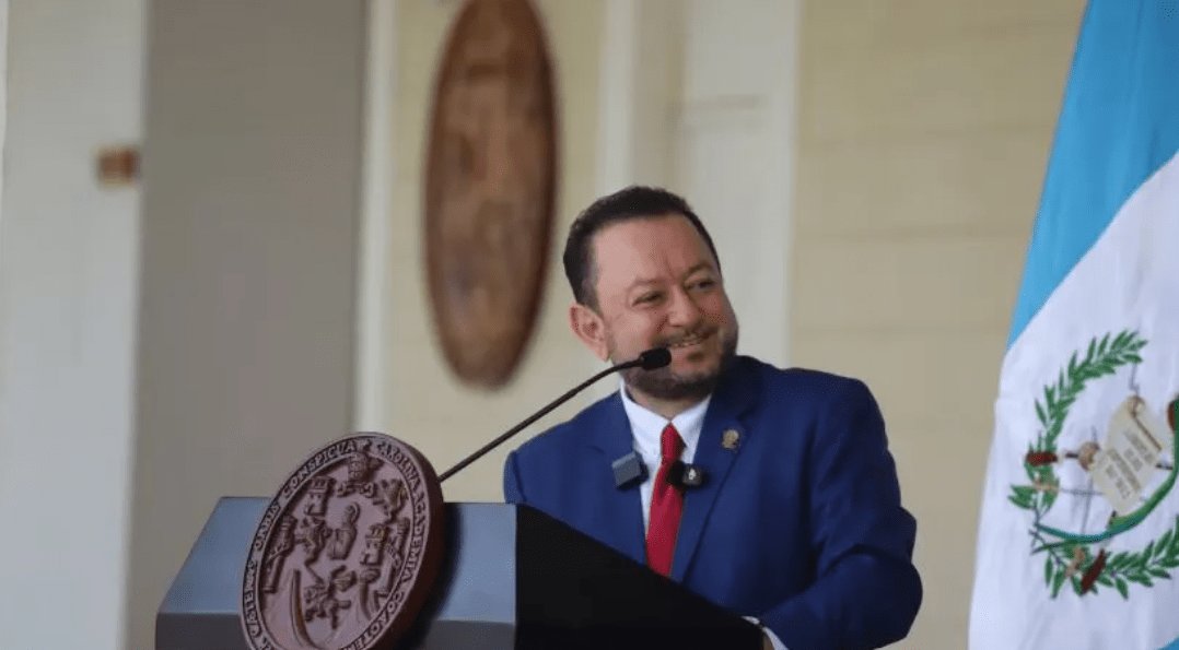 dcuevas_pl's tweet photo. Extraoficialmente la @CC_Guatemala acordó denegar al menos 15 expedientes que podrían afectar la elección de Walter Mazariegos como rector de la USAC. Hasta ahora se desconoce cuando se estarían firmando las resoluciones con la decisión adoptada por la mayoría del pleno. https://t.co/tshOrQJAxb