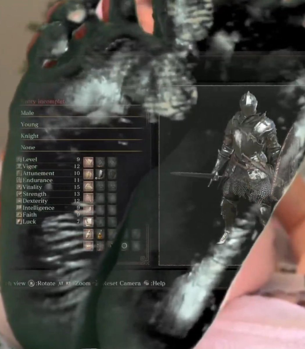 twitchspion's tweet photo. Die Twitch-Streamerin Morgpie wurde gesperrt, nachdem sie ihre Füße als Greenscreen benutzt hatte, um Gameplay von Dark Souls III zu streamen: https://t.co/dVFR3U16Jg