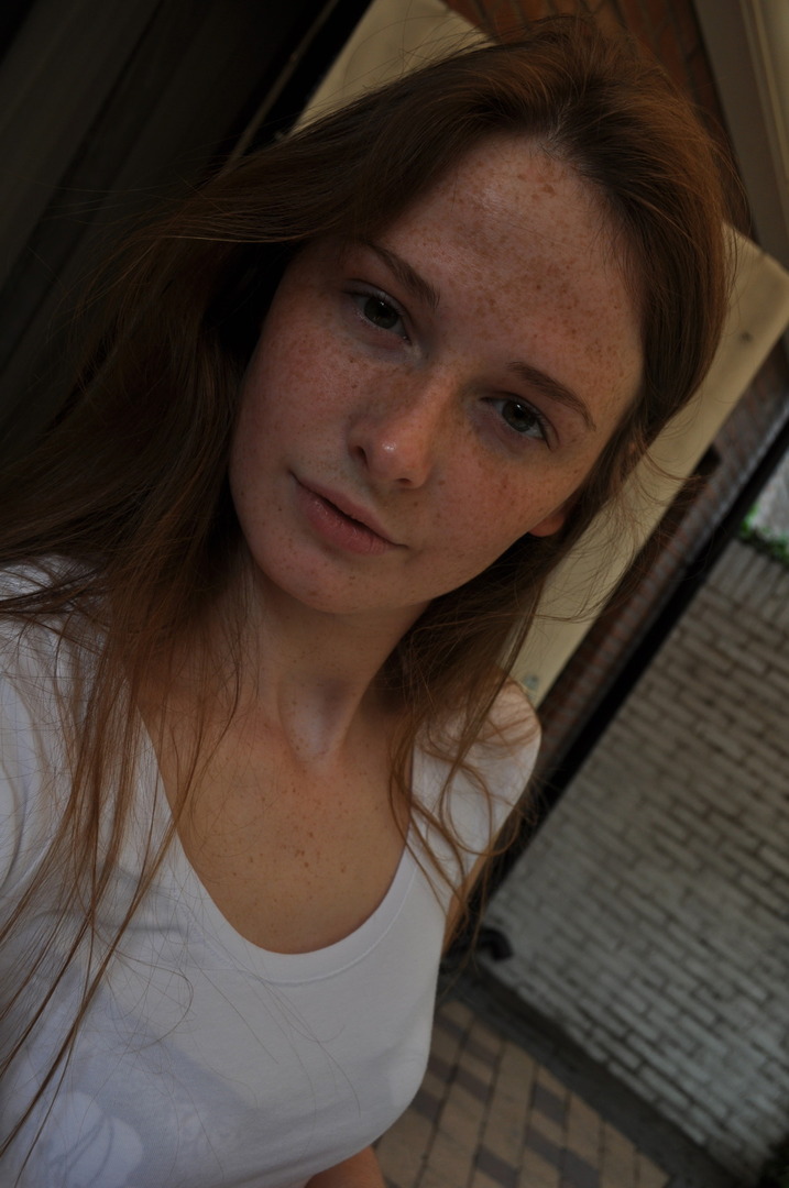 Beautiful Redheads and Freckle girls tweet media