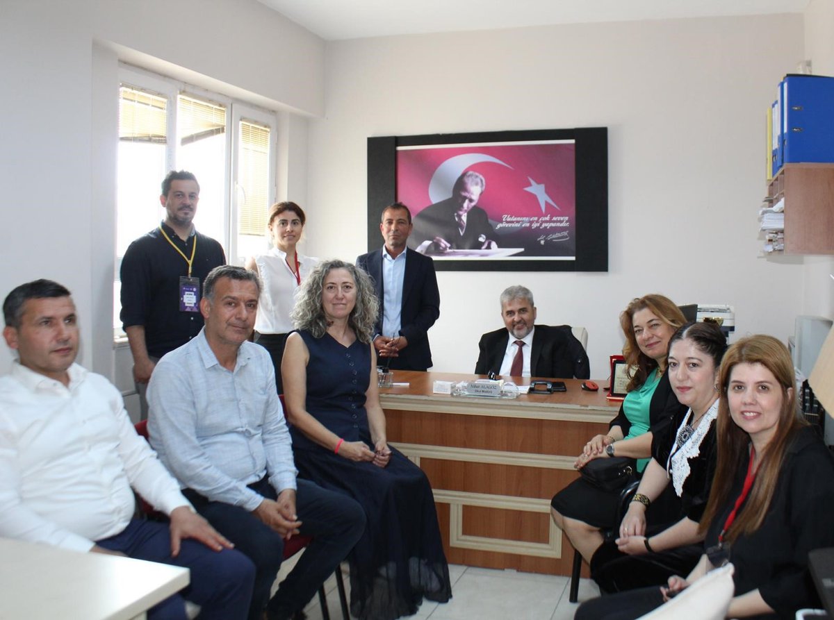 DidimMem's tweet photo. İlçe Milli Eğitim Müdürümüz Sayın Mustafa ÇALIŞKAN ve şube müdürlerimiz, Didim Bilim ve Sanat Merkezini ziyaret ederek incelemelerde bulundular. Ziyaret sırasında Sayın Müdürümüz, öğretmenlerimizle sohbet edip onlara başarılar diledi.
@tcmeb @Aydin_MEM @mu_caliskan https://t.co/AcxpnA9ejD