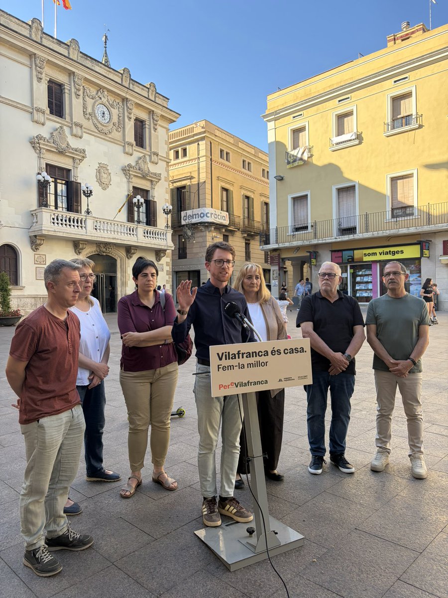 ERCVilafranca's tweet photo. 🚨Reclamem a la Generalitat “no deixar morir l’Hospital”

✅ Cal una aportació extraordinària del govern per arreglar els desperfectes de la DANA i solucionar l’infrafinançament crònic 
📈Cal revertir les llistes d’espera disparades

#Vilafranca https://t.co/Q047z4ewMK