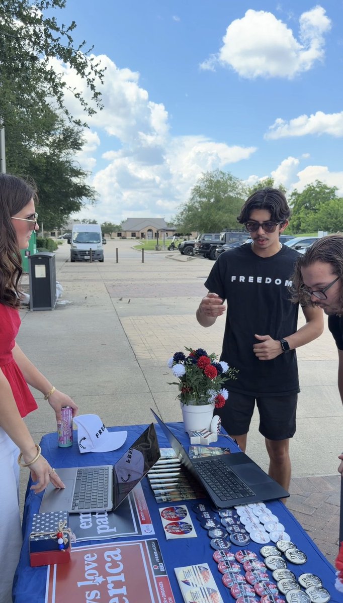 realaidenwhite's tweet photo. Getting Students to check their Voter Registration Status at Move-in at Texas A&amp;M! 🇺🇸 🦅  
@tpusastudents https://t.co/bYNLR9Lhgs