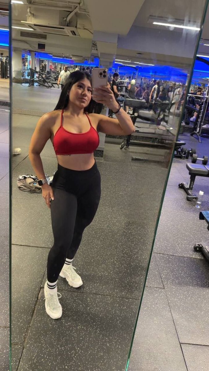 FitDayiXXX tweet media
