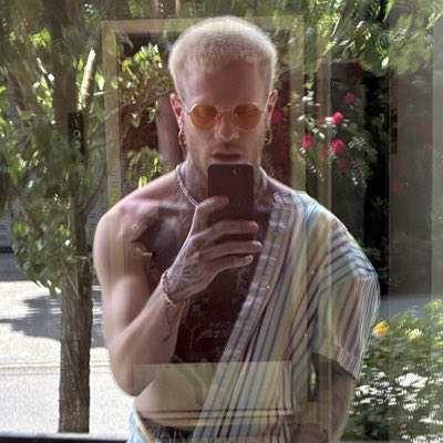 tattoodbeau's tweet photo. #NewProfilePic #Bisexual #Queer #tattoos https://t.co/eCfoFf3AoM