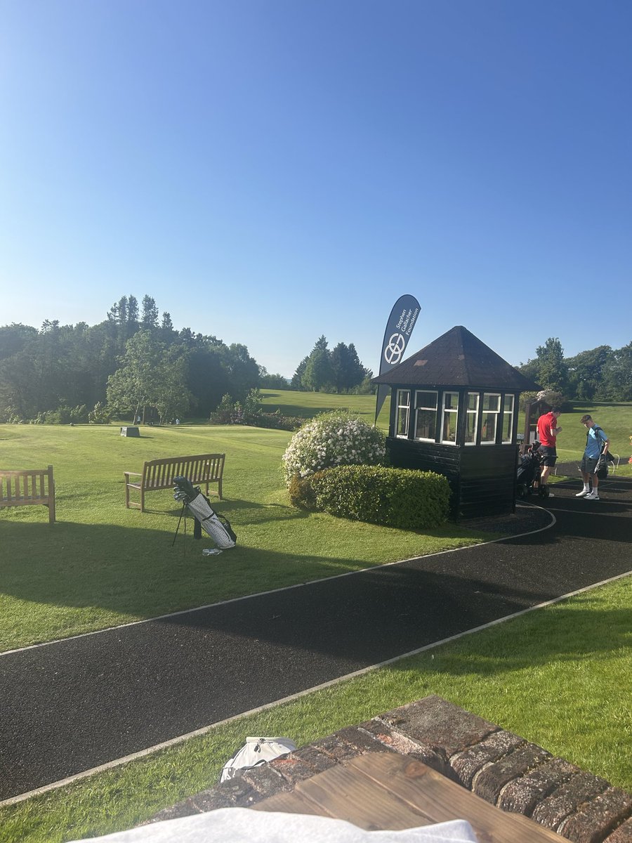 gordiewatson's tweet photo. Course looking superb today @WhitecraigsGolf for our first @sgfgolf event. Over 80 juniors playing across both courses ⛳️☀️ https://t.co/Kf2zSouMkU
