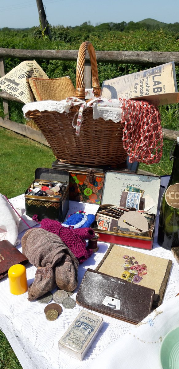radicalhoneybee's tweet photo. One more little post of #SmallBeauties for #SmallBeautiesHour: the annual Vintage &amp; Military Weekend at our local Railway Museum. Look at all these lovely bits &amp; bobs! They brought back so many memories. #BecauseOfClem https://t.co/e0NGQsM0wk