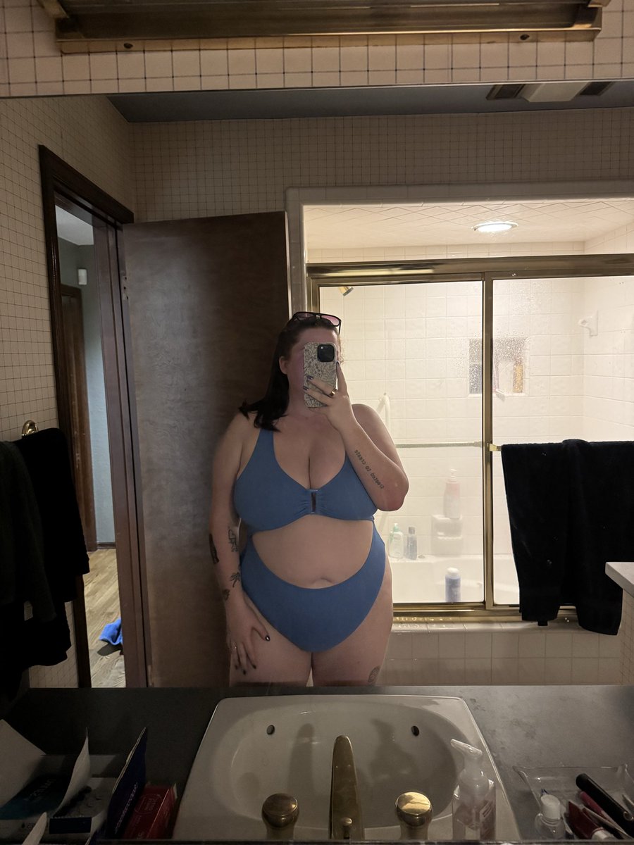 Paige 🍒 tweet media