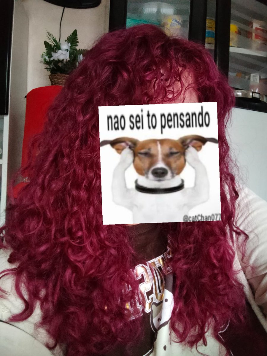 sElfdEc4y's tweet photo. off topic to mt feliz c a cor do meu cabelo https://t.co/GJMKsltxUs