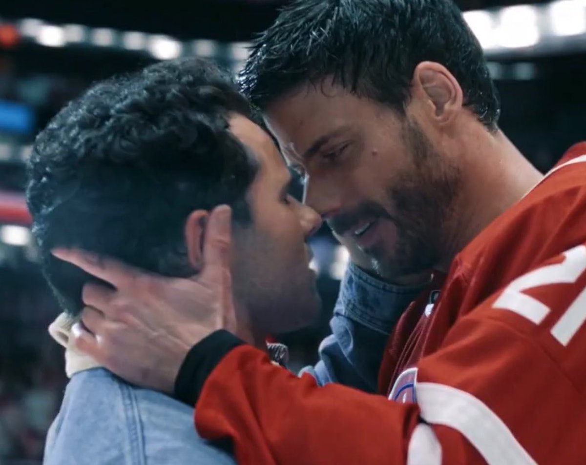 Heated Rivalry Brasil | Rivalidade Ardente 🏒 tweet media