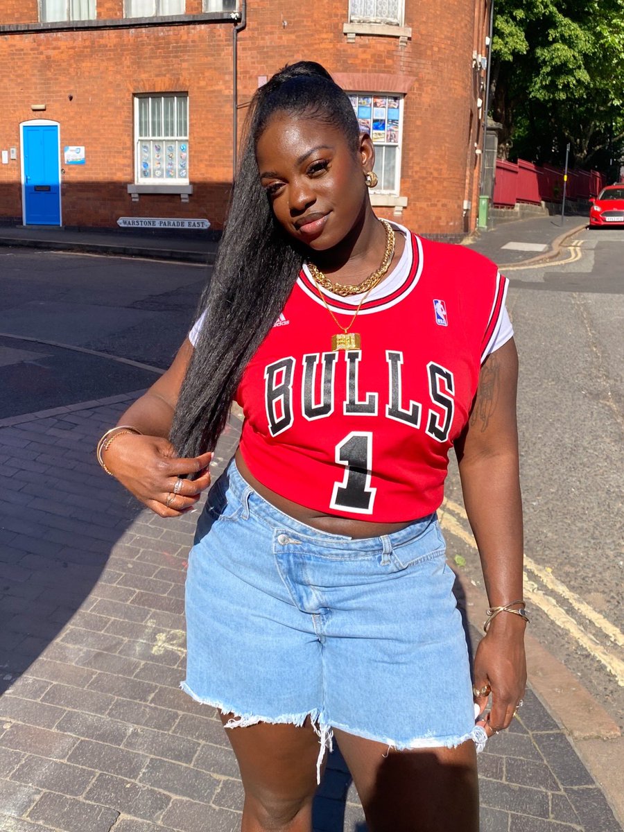 Roz🇬🇼 tweet media