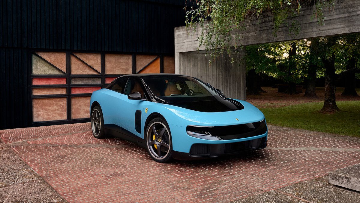 pultzner's tweet photo. Takhle vypadá první elektromobil od Ferrari. Co vy na něj? Má přes 1000 koní, obří baterii i velký kufr. A interiér má na svedomí Jony Ive
Specifikace zde: https://t.co/qHD6A2Zj4e

@Ferrari @fDrivecz https://t.co/TcaguK5o9t