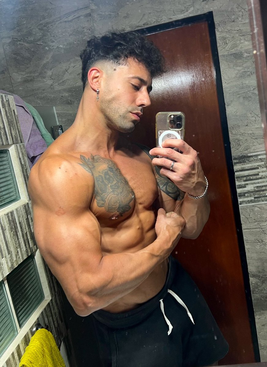 Shane Fit tweet media
