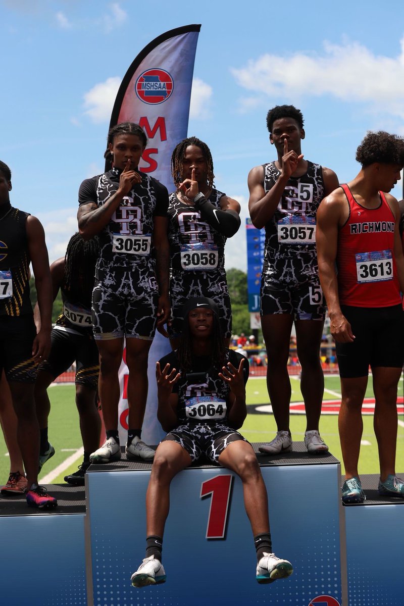 RyanDMcDavis's tweet photo. Finished this track season with setting the Class 3 State record in the 4x200. Another gold medal for us in the State Championship 🥇 #Back2Back https://t.co/ZW51nt2um5