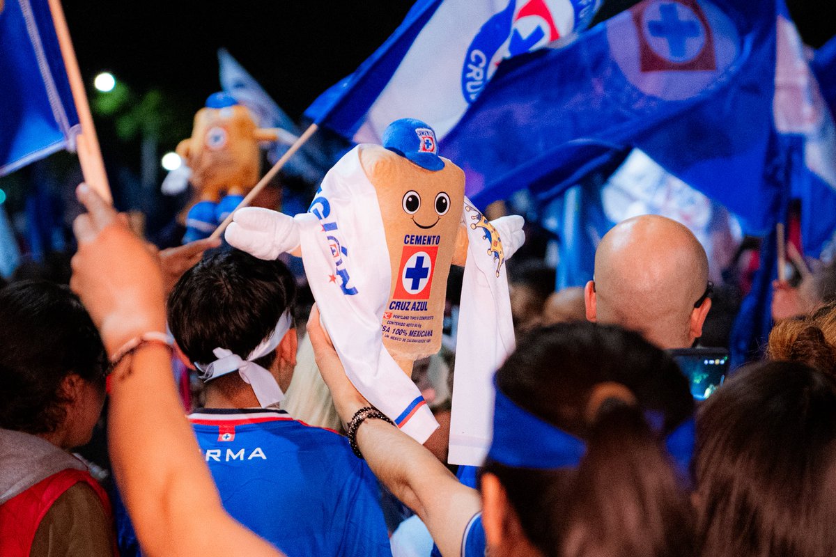TheJcaos's tweet photo. Cruz Azul campeón 🚂
⭐️⭐️⭐️⭐️⭐️⭐️⭐️⭐️⭐️⭐️ https://t.co/rCEhYFwTDv