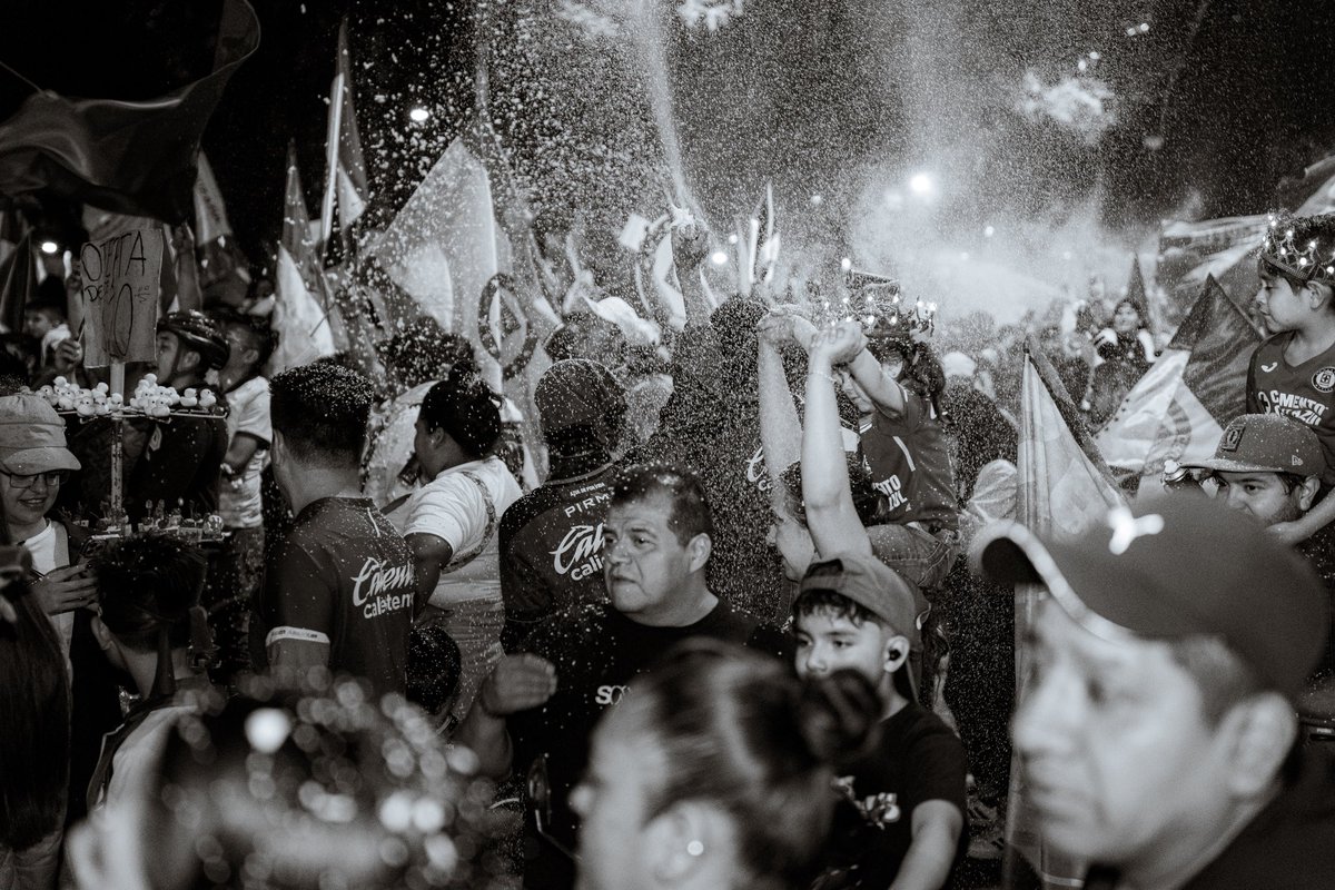 TheJcaos's tweet photo. Cruz Azul campeón 🚂
⭐️⭐️⭐️⭐️⭐️⭐️⭐️⭐️⭐️⭐️ https://t.co/rCEhYFwTDv