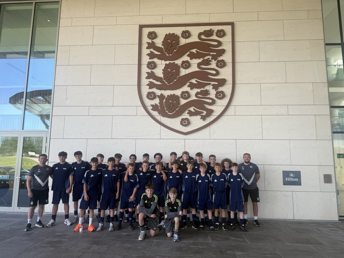 KieranLeeBirch1's tweet photo. Brilliant day @ Saint George’s Park with @TNSAcademy supporting @FIFAcom Training Centre with the amazing Michael Beale. Huge thank you to Pete Wilson and @MattyClem7 for the opportunity. Finished with a couple Bank Holiday cold ones @LiamPKelleher @JasonBrindley1 ⚽️☀️🍻 https://t.co/3GckOCdfsH