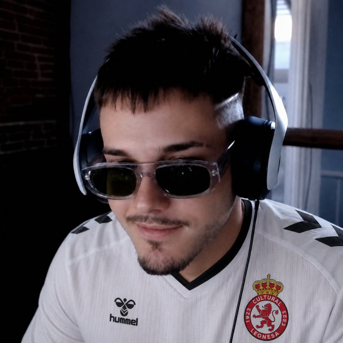 Yiserht2's tweet photo. @erchelsifut Está es increíble también para cuando acabe el mundial 
Aunque ya descendió a 1 red :/ https://t.co/OBmnYJ7PM7