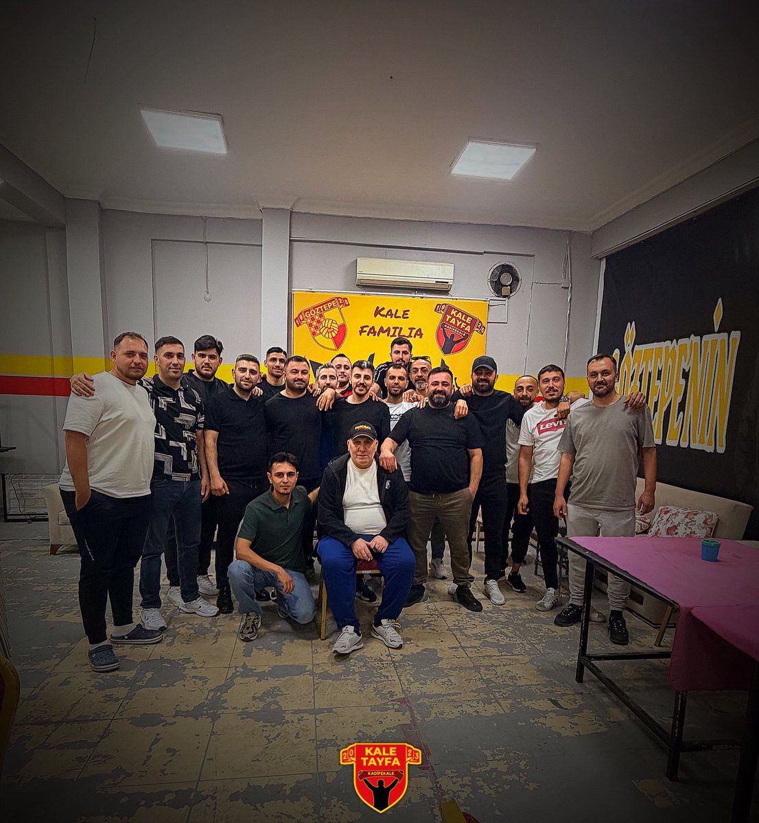 KaleTayfa's tweet photo. Sevgi, Saygı, Bağlılıkla.⏳

#Göztepe #KaleTayfa https://t.co/9kk4YkVU9j
