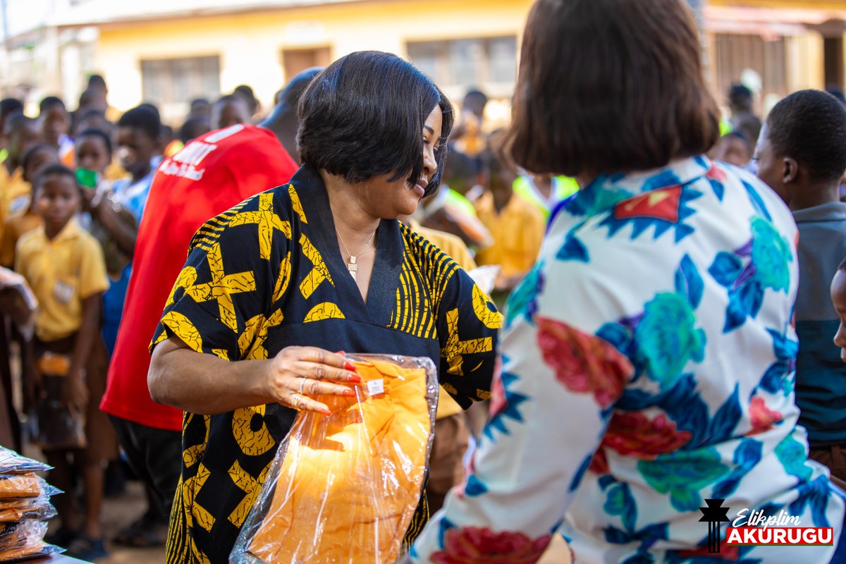 elikplim_a's tweet photo. I embarked on an educational intervention by  distributing school uniforms to pupils across the constituency. 
 #ElikplimIsHere #ChangelsHere #ndc #domekwabenyaconstituency Part 7 https://t.co/lsEVf4A8pE