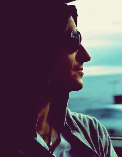 Julia_Shadow's tweet photo. «There is more unhappiness than happiness in life. The fact that it doesn’t last forever is simply a blessing.»©️
#ChesterBennington #Chester #CelebrateChesterLife https://t.co/LjJNVtMzDm