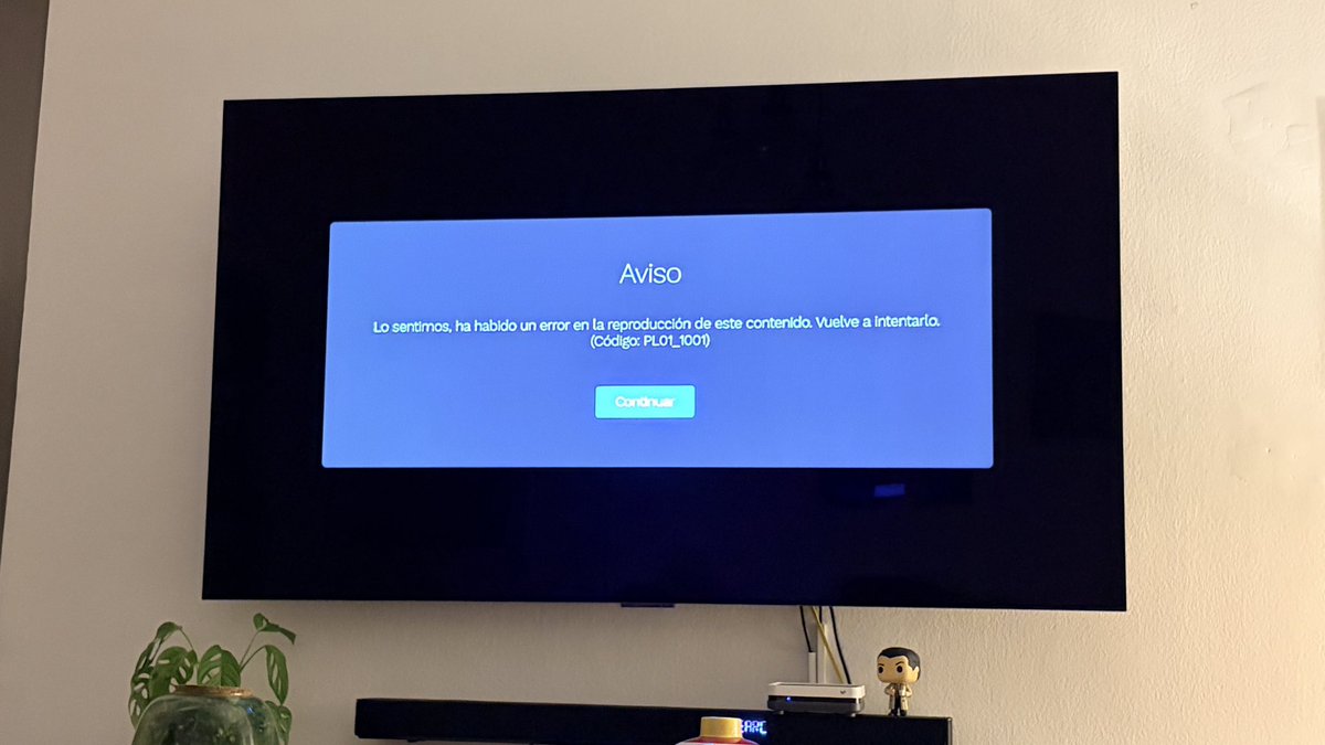 OhWendolin's tweet photo. @movistar_es @xladyoflight @movistar_es A nosotros en el descodificador se nos salta escenas y en la app sale este mensaje, siempre desde el minuto 34 aprox. Se ve que hoy no vamos a poder ver el capítulo… https://t.co/YntkX81jKG