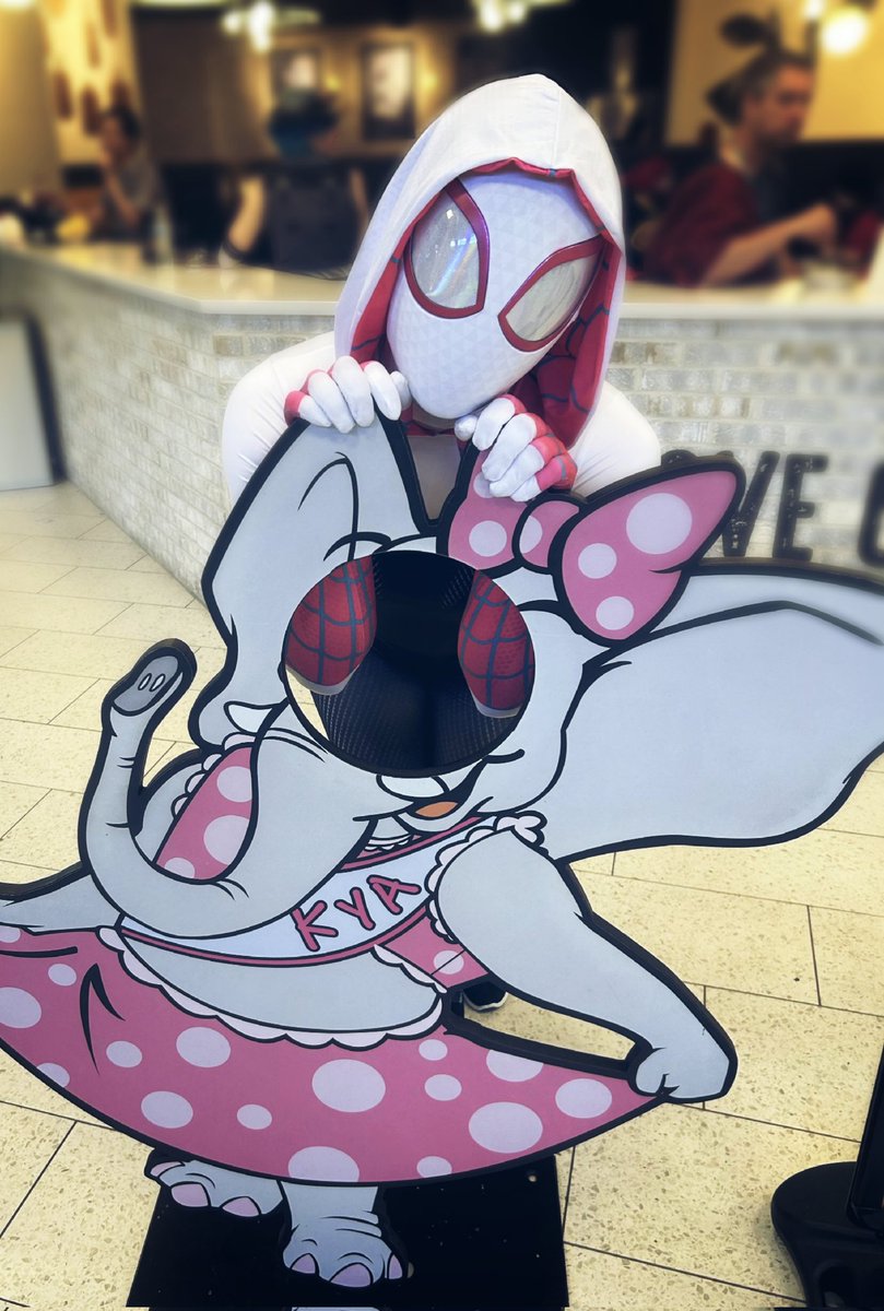 FloraSkelechan's tweet photo. I am about to do the Colossalcon thang in a couple days! Two cons back-to-back is a bit much but it'll be fun! If you're going too, I hope to see ya there!~ https://t.co/lQFeslYQ05