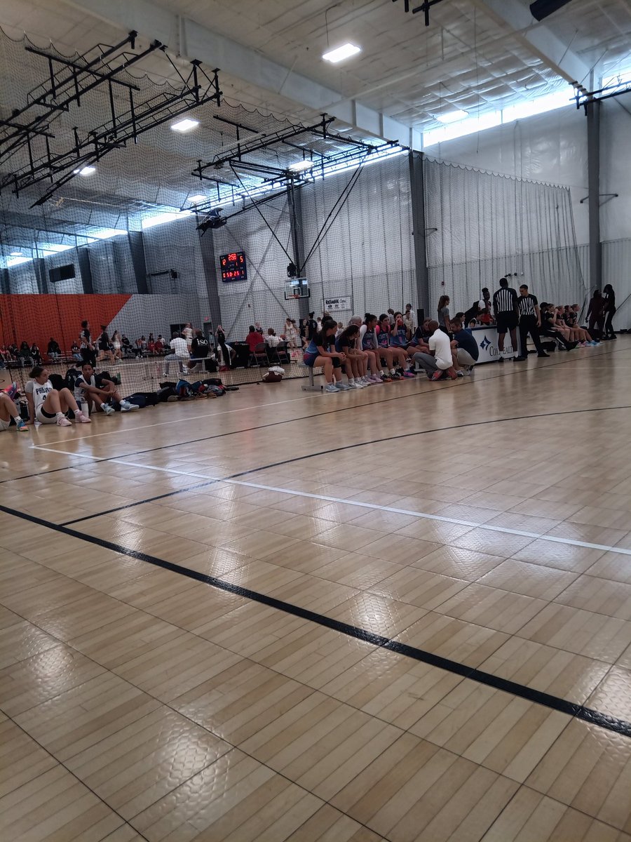 HesstonWBB's tweet photo. Another good weekend of recruiting. Happy holiday to everyone!

#FutureLarks 🏀👀
#LarkIn 🔒 https://t.co/InhArBmdYJ
