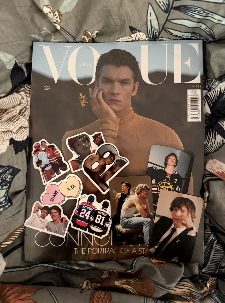 T — ♡⋆ tweet media