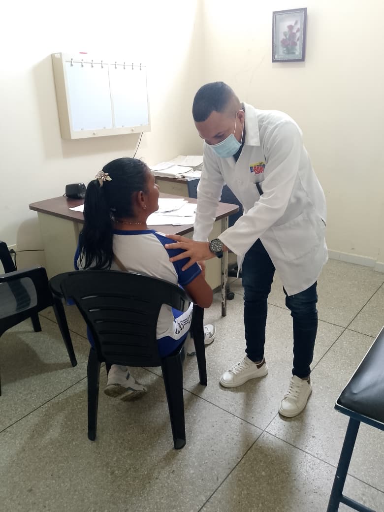 Brigada Médica Cubana en Venezuela tweet media