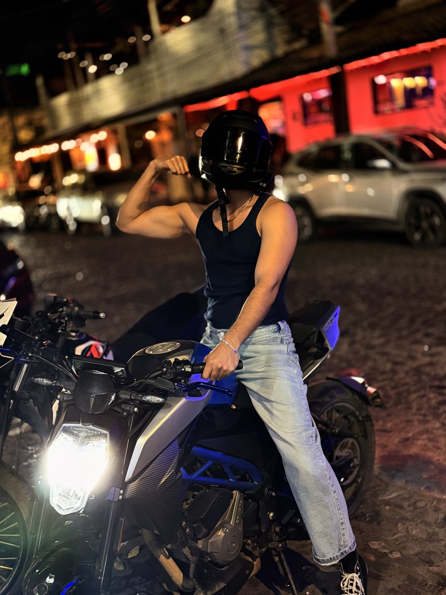 SebRey19's tweet photo. 🏍️ https://t.co/BfCiTga5Ee