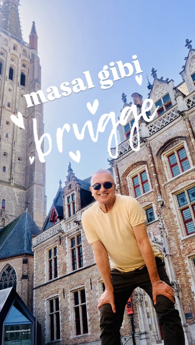 Erenhakan's tweet photo. Hani masal gibi, şiir gibi şehir derler ya✌️ Brugge öyle bir yer. Bir gününü ayırmalı bu taraflara gelince. Güzel bir kanal turu yapip şehiri doyasıya dolaşın derim. 2. kez gelmeme rağmen yine büyük keyif aldım. Düşünün yılda 8-10 milyon turist gezmeye geliyor. 
#brugge #belgium https://t.co/0eUuCyEmVR