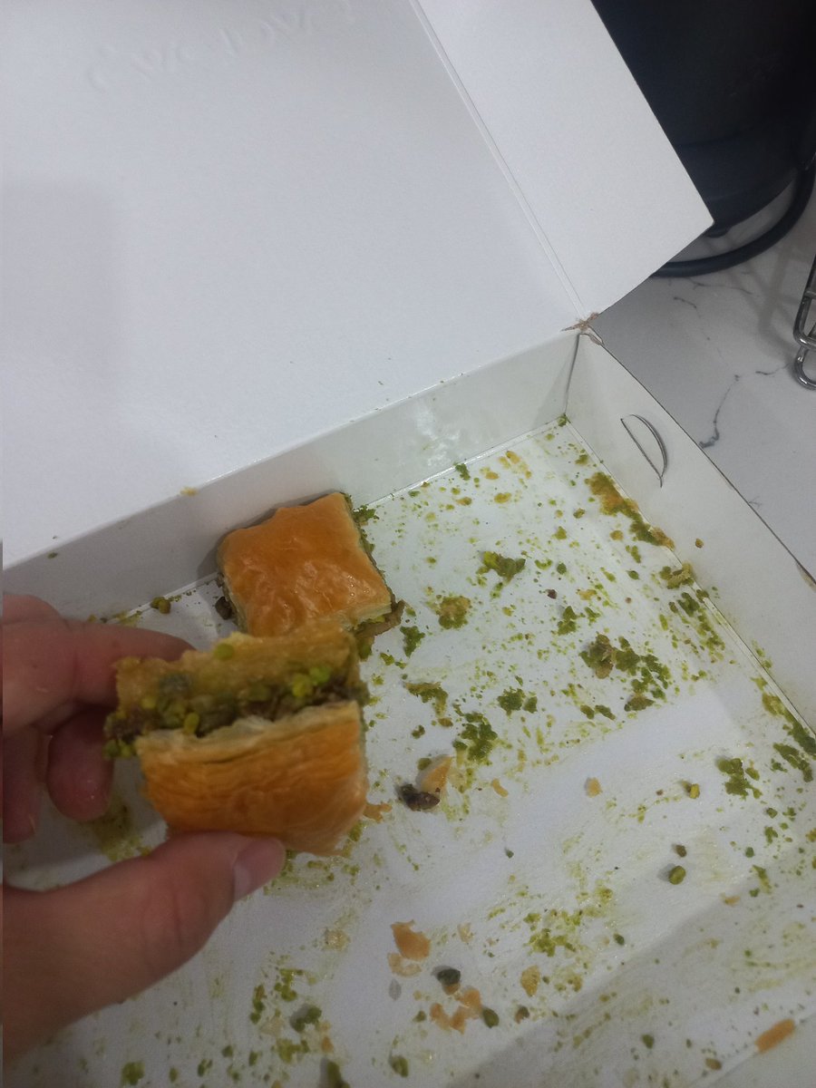 cokzorya tweet media