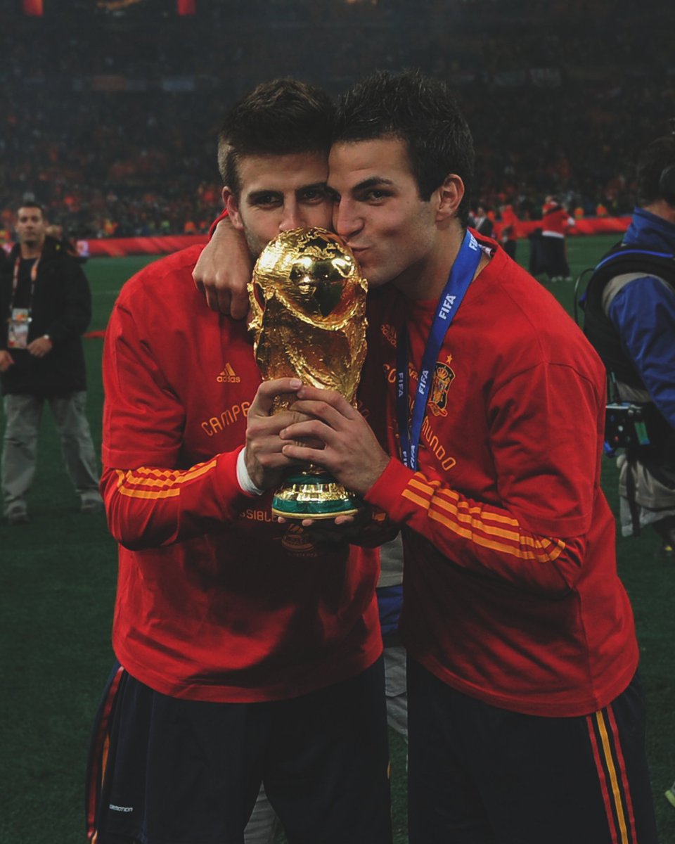 SI_FootballClub's tweet photo. When La Roja rise, Barcelona is rarely far behind. https://t.co/rCatWSko9N