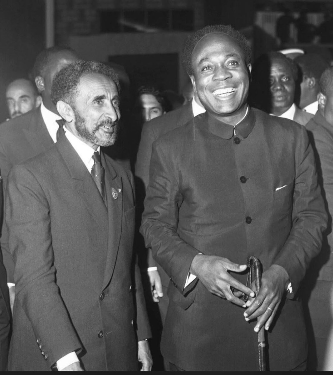 NewsyMartin's tweet photo. The founding fatherโs of the African Unionโฆ Emperor Haile Selassie of Ethiopia ๐ช๐น and Ghanaโs Dr. Kwame Nkrumah ๐ฌ๐ญ in 1963.
#OneAfrica
#AUDay https://t.co/KvjsKymZjl