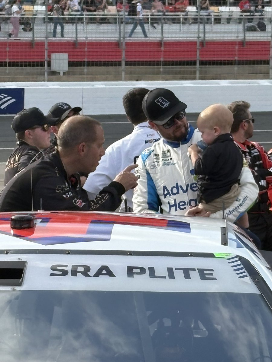 dresselsdrivers's tweet photo. @LEGACYMotorClub @Erik_Jones @JimmieJohnson @CLTMotorSpdwy 
It was amazing watching Erik with his son.  Shows what a great dad he is.  Memories in the making!! https://t.co/1Hj6QOtW8s